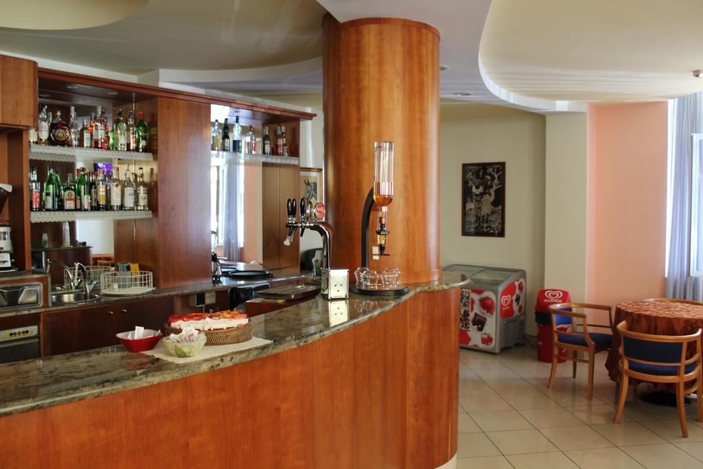 Hotel Ribot Rimini Extérieur photo