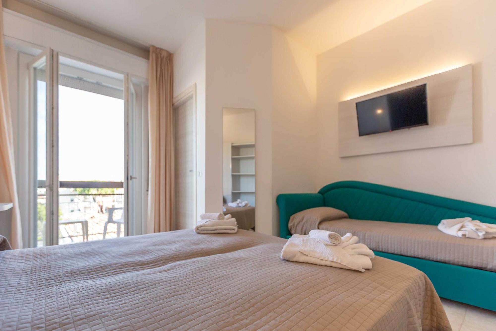 Hotel Ribot Rimini Extérieur photo