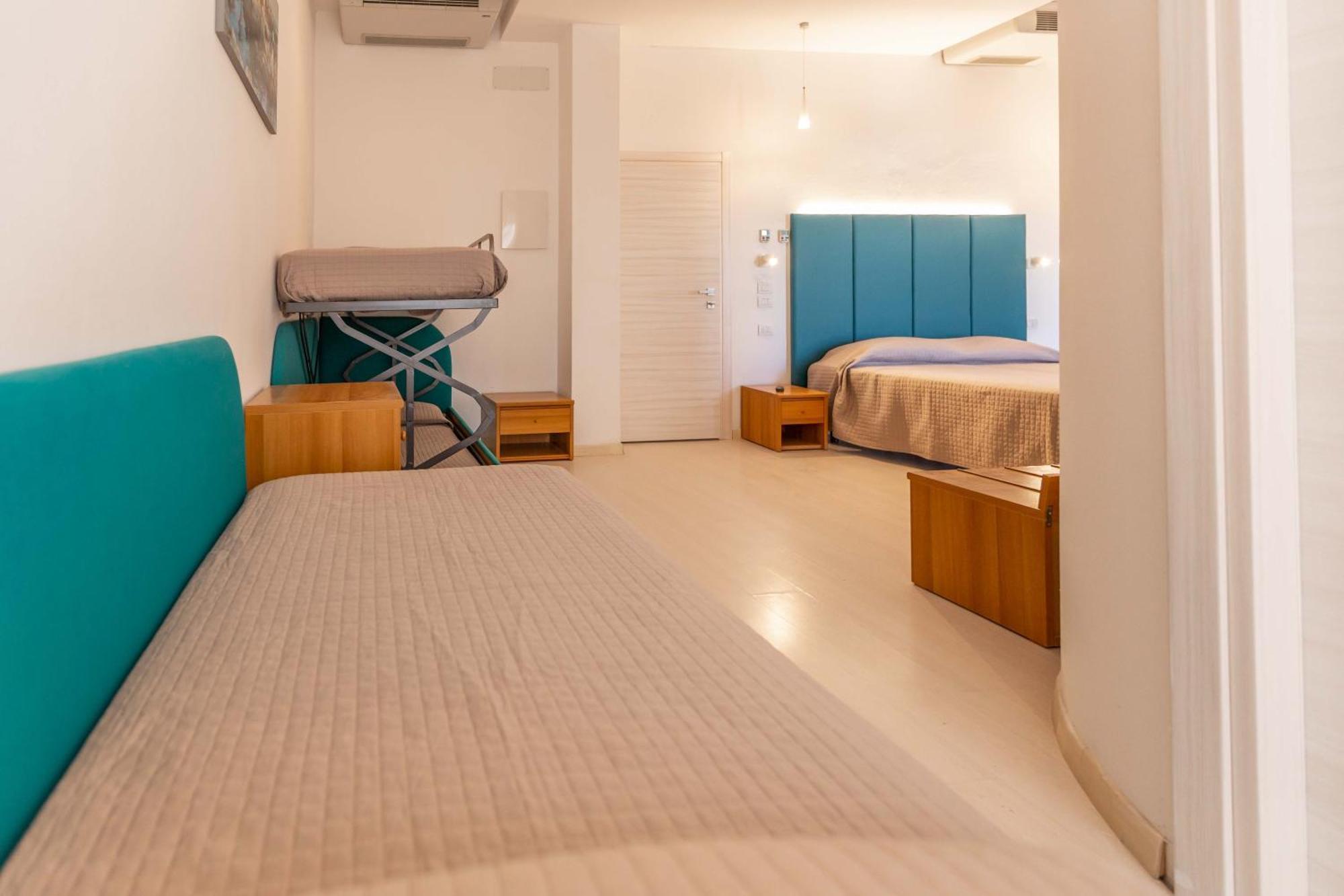 Hotel Ribot Rimini Extérieur photo