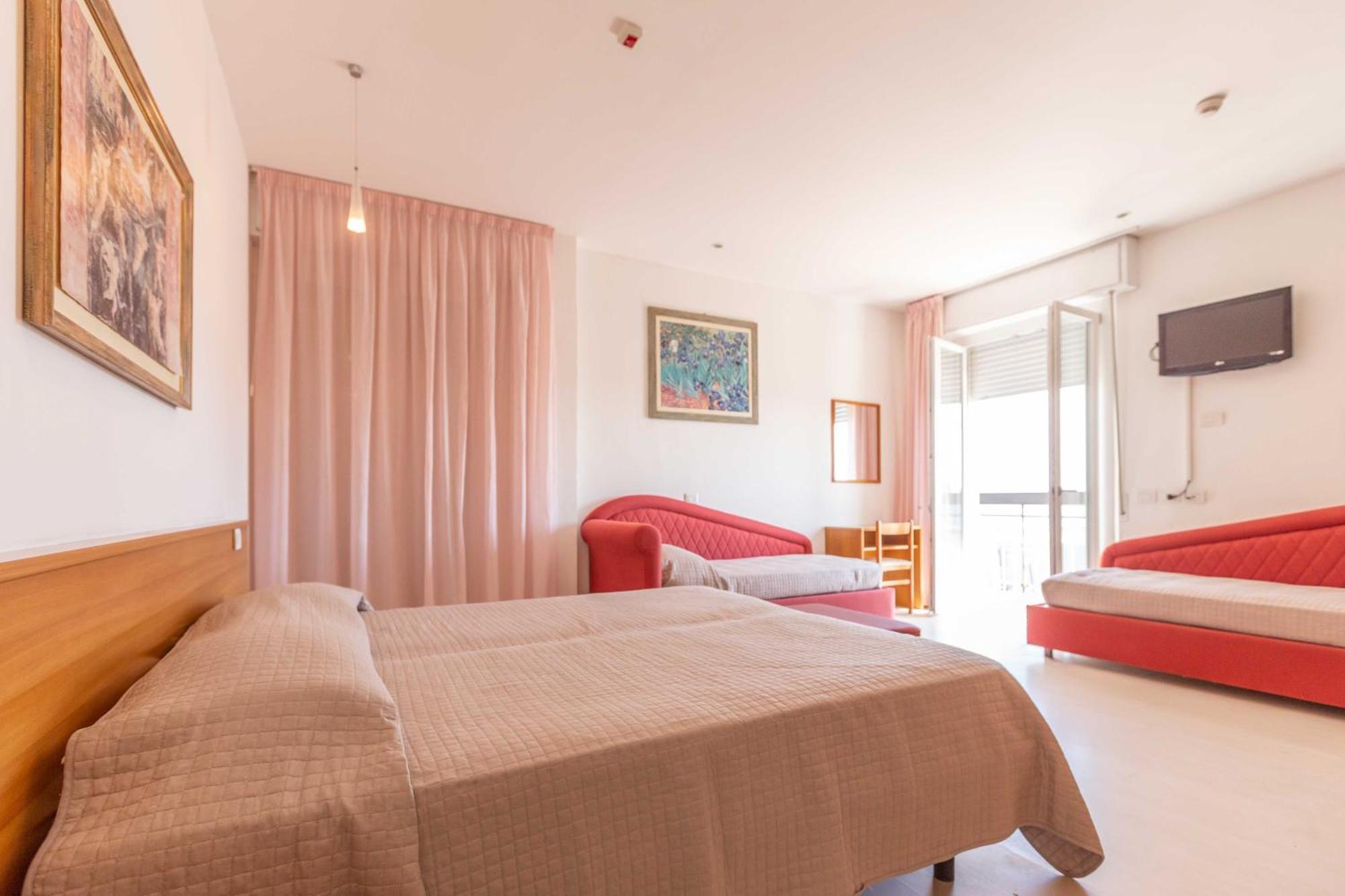 Hotel Ribot Rimini Extérieur photo