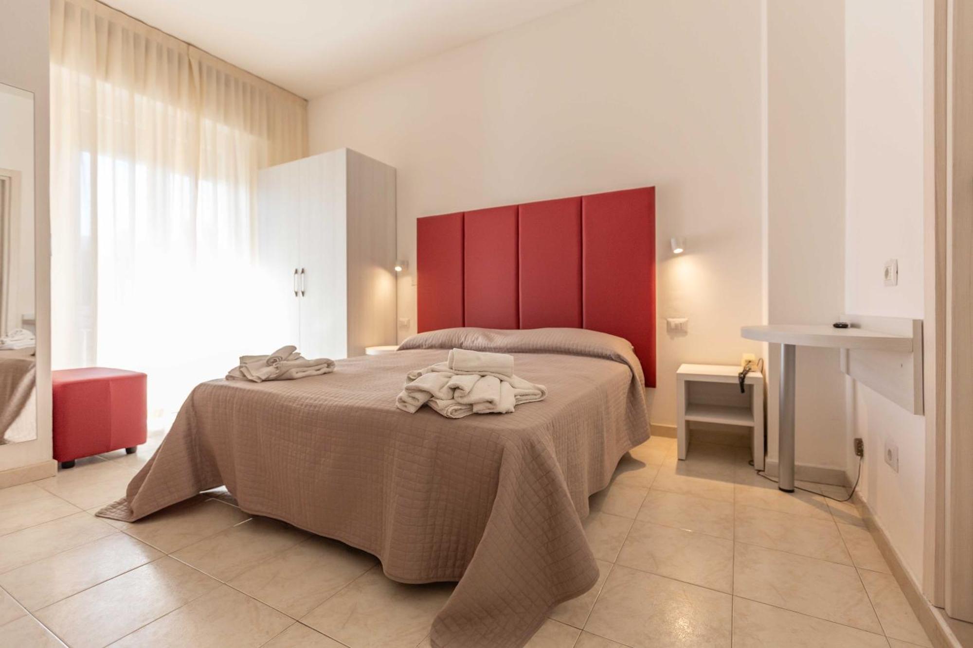 Hotel Ribot Rimini Extérieur photo