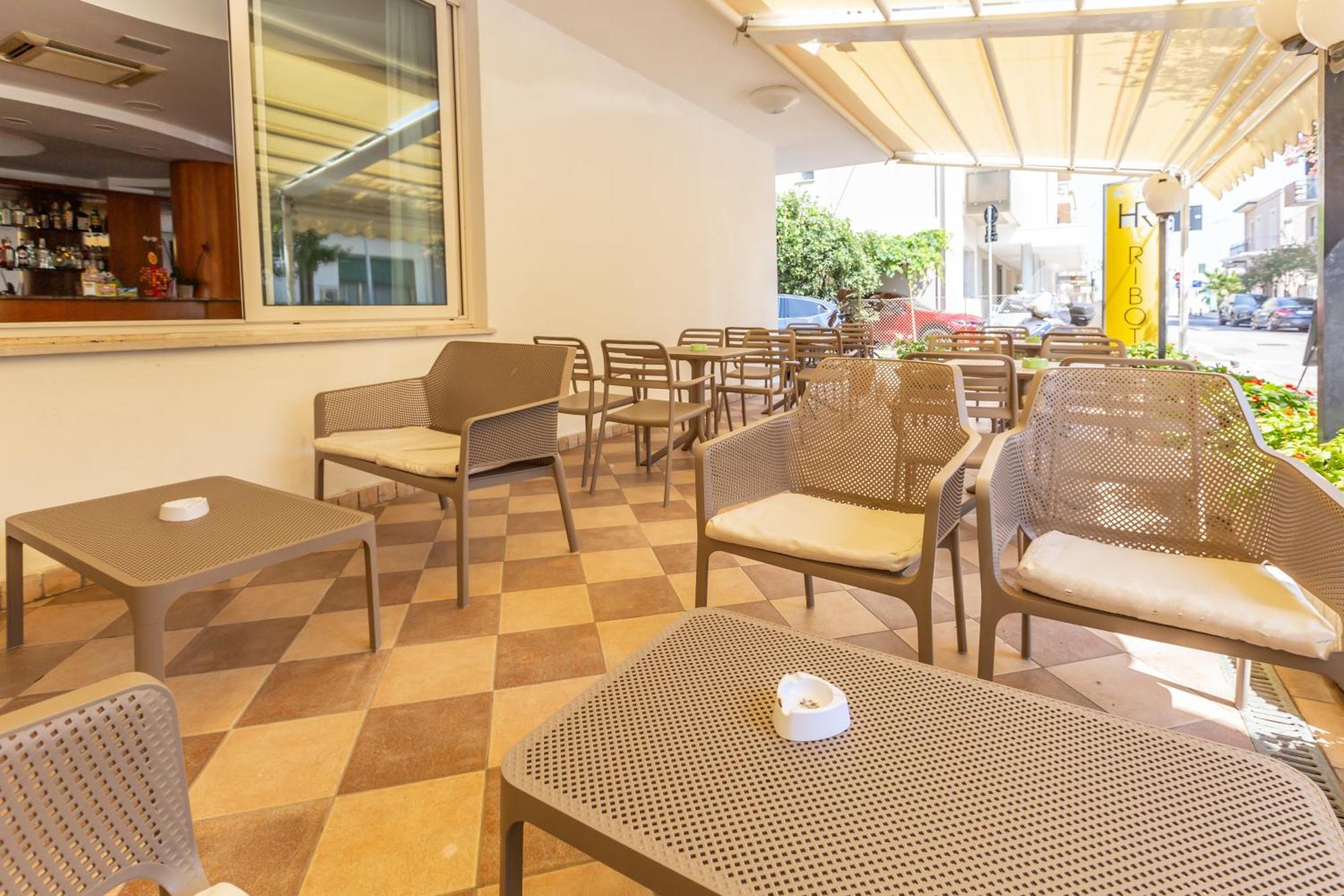Hotel Ribot Rimini Extérieur photo