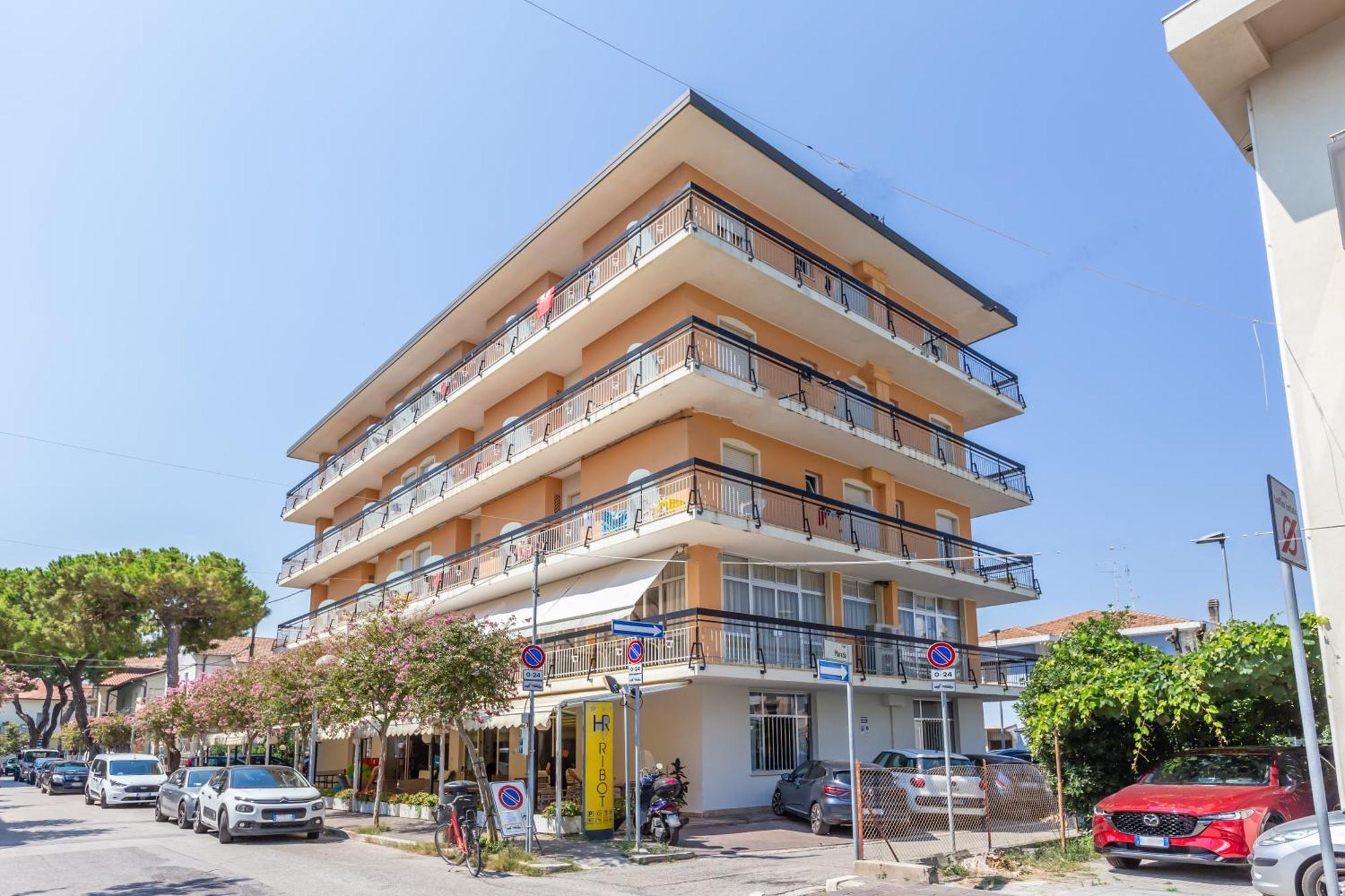 Hotel Ribot Rimini Extérieur photo